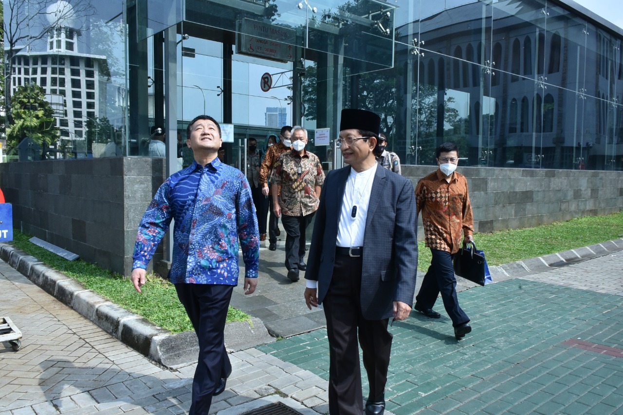 Kunjungan Dubes Lu Kang ke Masjid Istiqlal