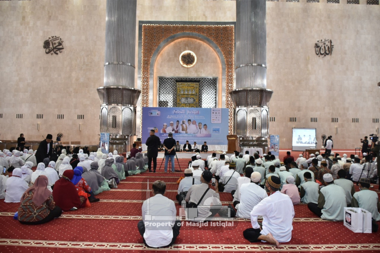 Peserta Festival Akbar Al-Qur'an Braille dan Dzikir Bersama